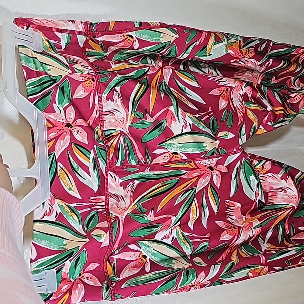 3/$20 Crown & Ivy 1X Tropical Sport Pants - Picture 5 of 10